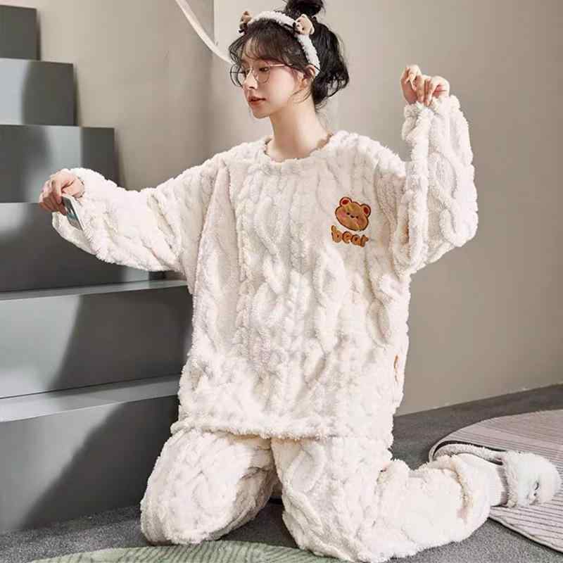 ルームウェア レディース サンゴフリース パジャマ 裏起毛 厚手 あったか フランネル素材 上下セット 長袖 長ズボン 丸首 かわいい ゆったり 部屋着 快適 保温 秋冬