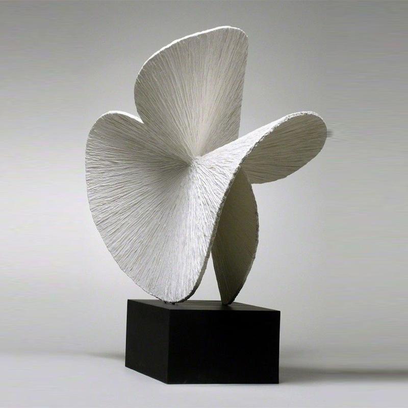 置物 オブジェ 銀杏 葉っぱ モチーフ 北欧風 インテリア 彫刻 像 飾り 高級感 リビング 玄関 卓上 合成樹脂製