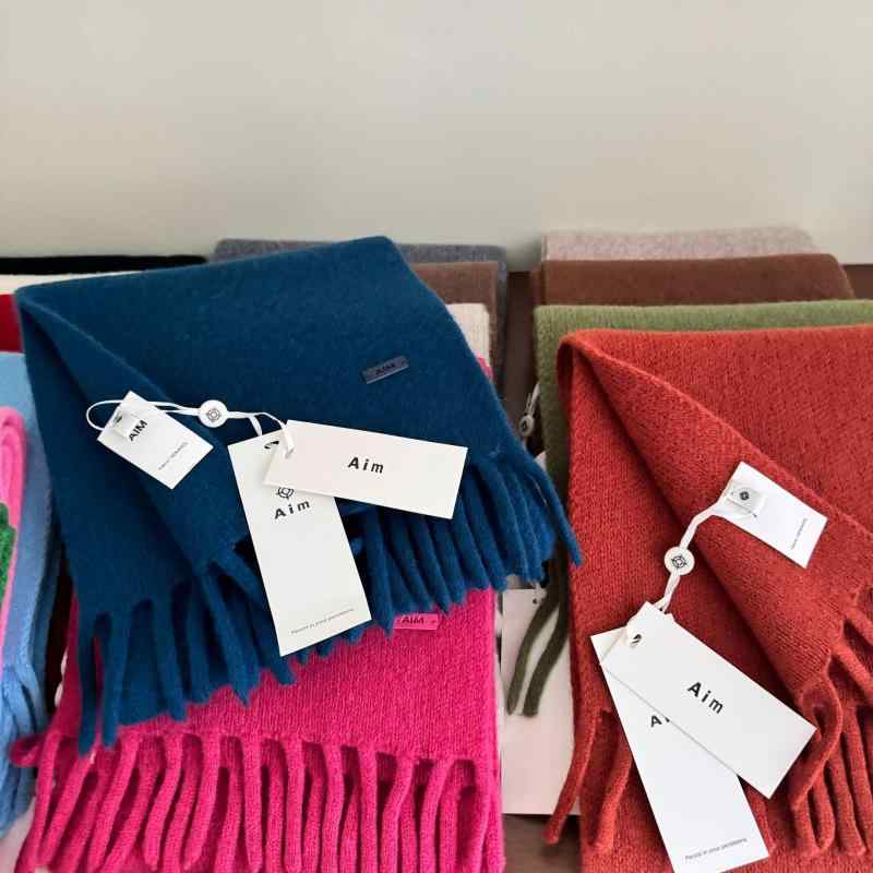 マフラー レディース メンズ ウール 100% 秋冬 防寒 ストール ショール 高級感 上質 暖かい 黒 白 赤 ..