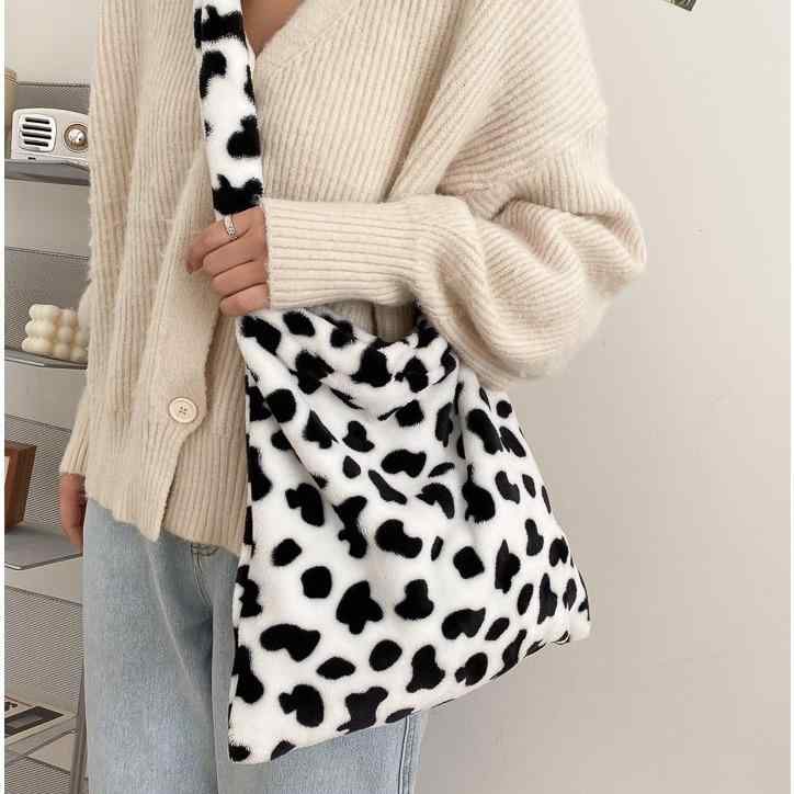 トートバッグ レディース 秋冬 ファー ふわふわ アニマル柄 大容量 通学