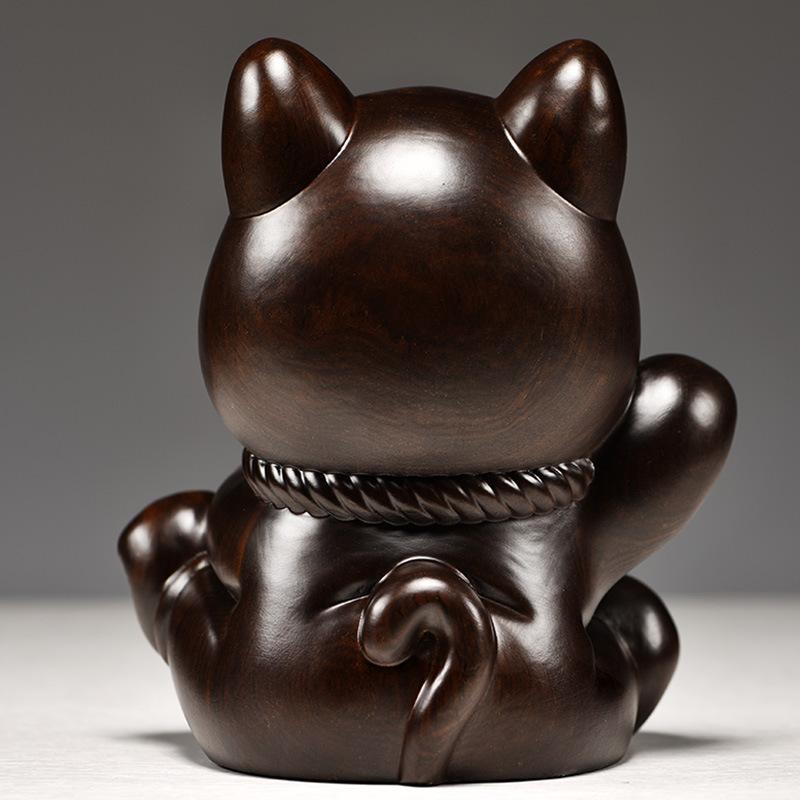 招き猫 置物 黒檀 無垢材 木彫り 縁起物 商売繁盛 開店祝い 開業祝い 玄関 リビング 受付 応接室 インテリア モダン 和モダン 精巧な彫刻 高級感 天然木 飾り物 開運 オブジェ 記念品