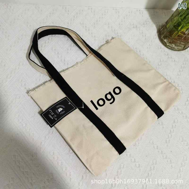 トートバッグ フリンジ キャンバス レタリングプリント 大容量 縦型 スクエア 手提げ 肩掛け A4収納 オフホワイト アイボリー ソフト 街頭カジュアル 普段使い デイリーユース