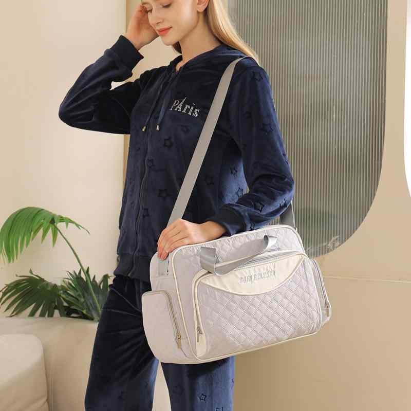 マザーズバッグ おしゃれ 多機能 ワンショルダー 斜め掛け 手提げ 大容量 ポリエステル 超軽量 キルテ..