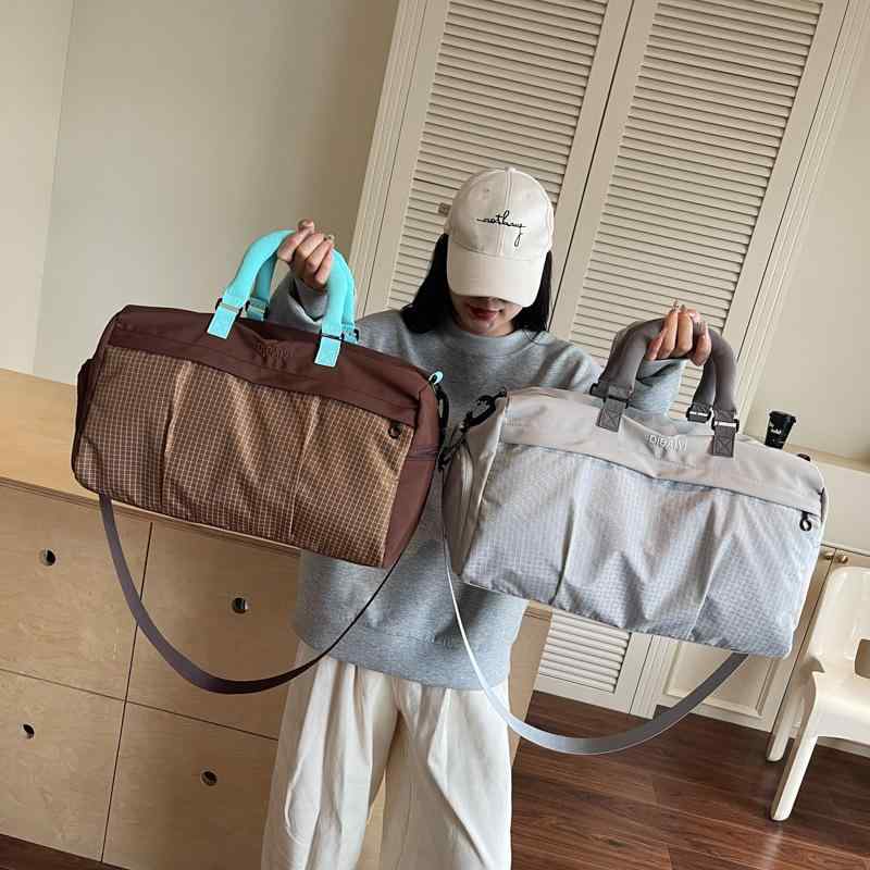 スポーツバッグ レディース メンズ 大容量 防水 乾湿分離 男女兼用 カジュアル トラベルバッグ 旅行 鞄..