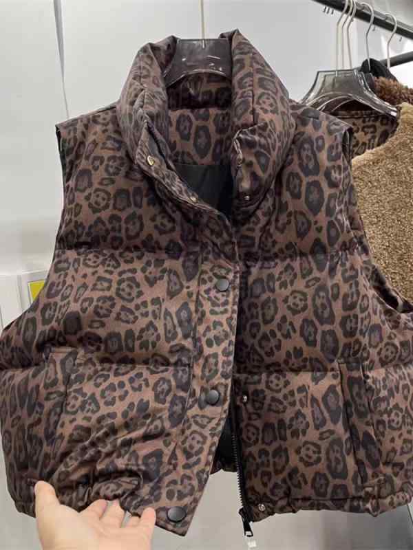 ダウンベスト レディース ヒョウ柄 秋冬 ショート丈 丸首 おしゃれ 暖かい アニマル柄 厚手 ポリエステ..