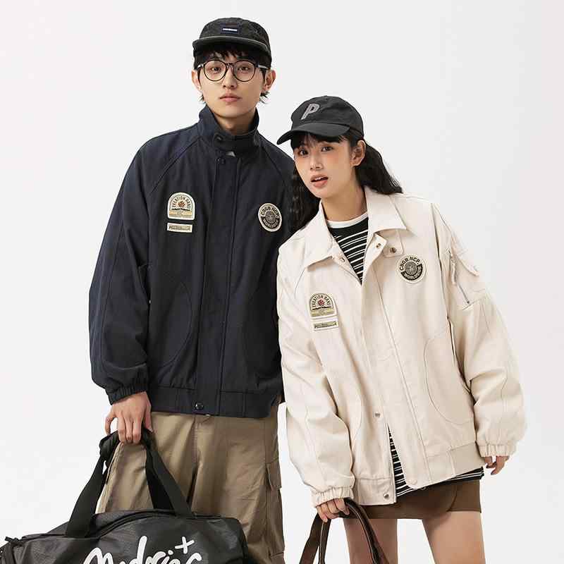 ジャケット 男性用 春物 カジュアル ブルゾン スタジャン ミリタリー ワーク アウター ライトアウター 綿 徽章付き 翻襟 紺 ワインレッド オフホワイト