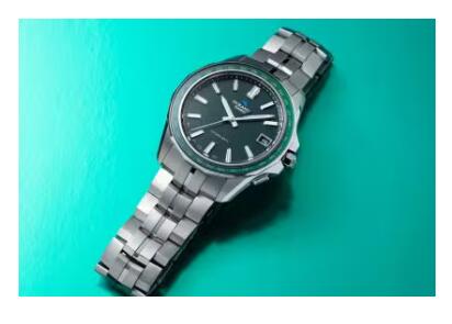 CASIO（カシオ） OCEANUS　Manta S400 Series　腕時計　OCW-S400-3AJF（165000）　Made in Japan　10気圧防水　正しい時刻を表示できる　ソーラー駆動　メタルの質感を引き出す研磨　薄型オシアナス 2