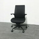 コクヨ M4 樹脂脚タイプ 肘付き ブラック 【中古】