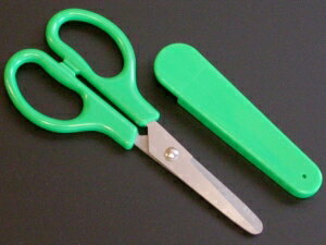 【ゆうパケット対応可】キャップ付きこどもはさみ左手用　グリーンV5-135LC グリーン【木村刃物】