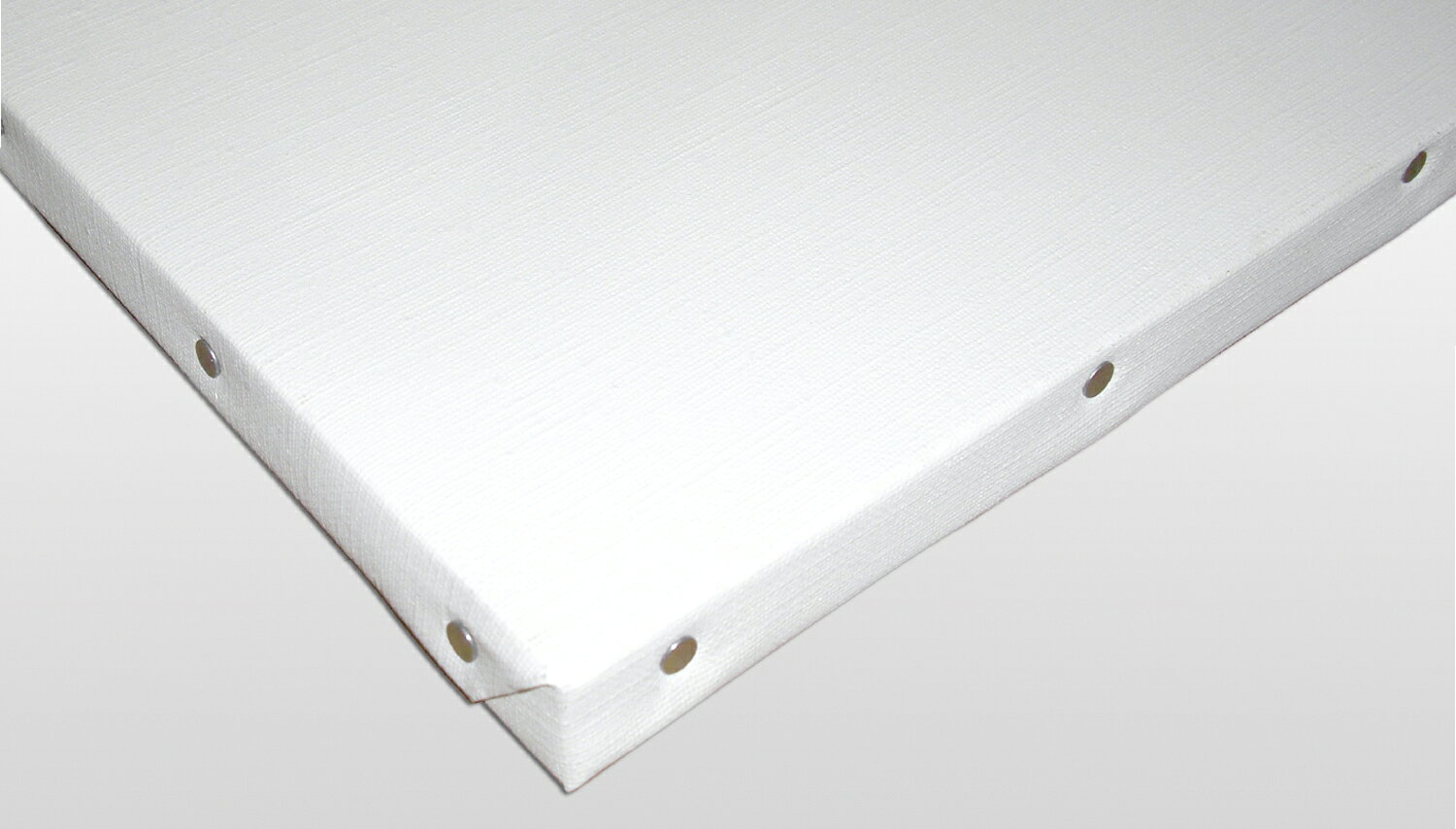 目：中目 アクリル、油彩兼用 高級桐材枠使用455×380mm麻100％で、油絵具、アクリル絵具兼用の丈夫な中目キャンバスです。