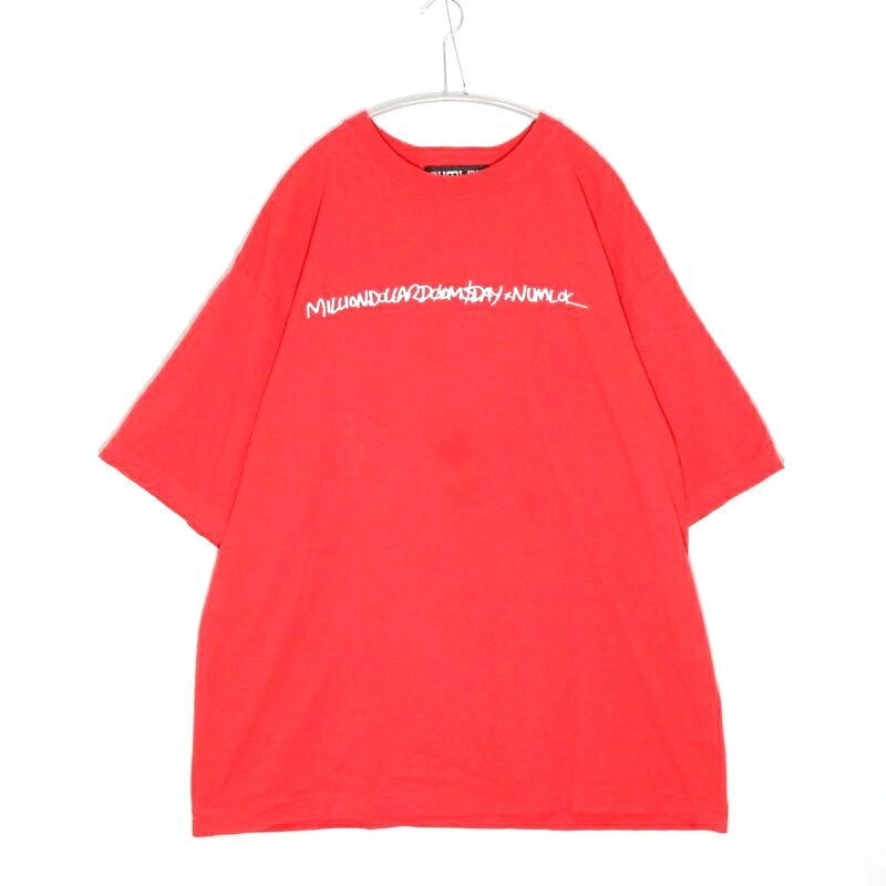 Rakuten - 【中古B】メンズXL ミリオンドラードゥームズデイ×ナムロック ロゴ＆フォトプリントTシャツ Million Dollar Doomsday × NUMLOK レッド コットン 送料無料