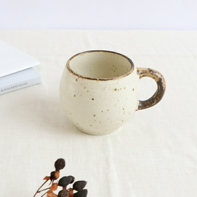 【在庫限り】磁器 カップ 【アイボリー】美濃焼 日本製 おしゃれ オシャレ かわいい カップ マグカップ コーヒー コーヒーカップ カフェ おうち時間 かわいいカップ おしゃれなカップ インスタ 映え 食器 うつわ ナチュラル インテリア カフェ風 幼児のサムネイル