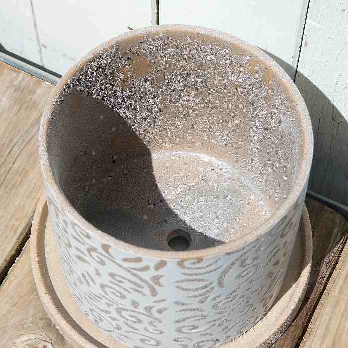 お花処 昌山園 楽天市場店の鉢 グリッグポットA FD25BG 直径13.5cm 受け皿付き ベージュ 陶器 テラコッタ インテリア 250722｜アングル3