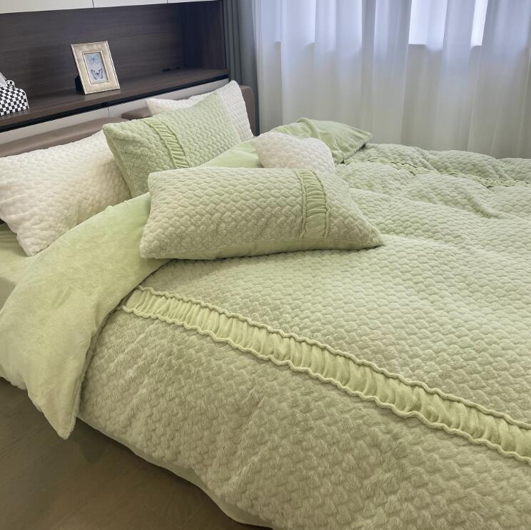 【送料無料】お姫様風 ふわふわ 布団カバーセット 暖かい 掛布団カバーセット 4セット ベッドカバー 寝具カバー もこもこ 柔らか フランネル 可愛い 秋冬用 掛け布団カバー ダブル クイーン キング 厚手起毛 敷き布団カバー フラットシーツ 枕カバー ベッド用品 [2]