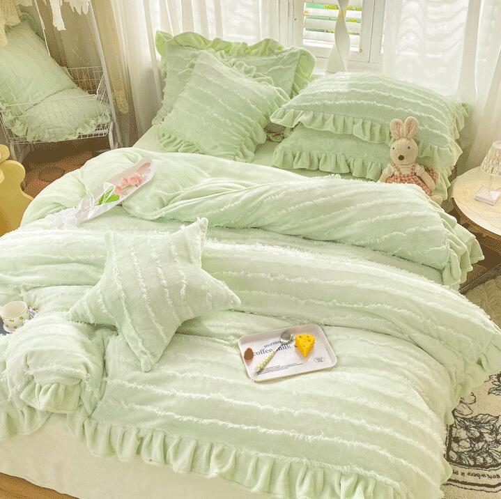 【送料無料】ベッド用品 暖かい もこもこ 寝具カバーセット お姫様 布団カバーセット 4点セット 布団カバー 寝具セット 掛け布団カバー キング フリル付き 厚手起毛 フランネル 柔らかい 敷き布団カバー フラットシーツ 枕カバー きれいめ 秋冬 防寒対策 保温 [2]