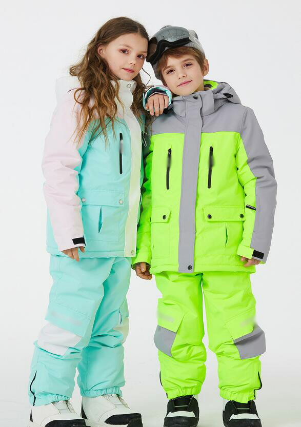 【送料無料】新作スキーウエア 暖かい スノーウェア キッズスキーウェア 子ども ボードウェア 男の子 女の子 スキー ウェア 雪遊び 可愛い スノボウェア 防水 ジュニア 2点セット ジャケット パンツ キッズ 子供スキーウエア 上下セット スノーボードウェア スノボ