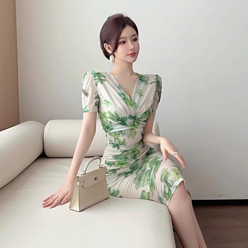 【送料無料】タイトワンピース 花柄 膝丈ワンピース きれいめ お嬢様ワンピース フォーマル オフィス 結婚式ワンピース 謝恩会 二次会 披露宴 可愛い 韓国風 レディースワンピース 通勤 OL 着痩せ パーティードレス Vネック ロングワンピース 短袖 キャパドレス S/M/L