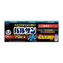 ※商品リニューアル等によりパッケージデザイン及び容量は予告なく変更されることがあります ■ バルサンで効き目最強シリーズ 3つの有効成分（メトキサジアゾン、フェノトリン、d・d-T-シフェノトリン）が抵抗性チャバネゴキブリ、大型ゴキブリ、ダニ、ノミなどの衛生害虫を駆除します ■ 煙もにおいも少ない、お部屋を汚さない ■ 強い噴射力でスミズミまでよく効く ■ 水につけるだけの簡単始動 ■ 火災警報器を煙から守る専用カバー付き ■ 初めてでも使い方が分かりやすいユニバーサルデザイン パッケージや添付文書の使用方法の表示が大きく、分かりやすいので、初めての方でも簡単にご使用いただけます 効能・効果 ゴキブリ、イエダニ、ノミ、トコジラミ（ナンキンムシ）、ハエ成虫、蚊成虫、屋内塵性ダニ類の駆除 成分・分量 有効成分 メトキサジアゾン・・・10％ フェノトリン・・・・・・3％ d・d-t-シフェノトリン・・・・・・1％ 添加物として　アゾジカルボンアミド、酸化亜鉛、ヒプロメロース、ソルビタン脂肪酸エステル、ジブチルヒドロキシトルエン、香料、その他1成分 用法・用量 ≪使用量（天井での高さ2.5mを目安として）≫ 12.5g 6&#12316;8畳（ 10 &#12316;13m2 ）に1個 25g 12 &#12316;16畳（ 20&#12316; 26m2 ）に1個 使用前に準備すること 部屋（窓や換気口など）を閉め切り、害虫の隠れ場所となる戸棚、引き出し、押入れなどを開放する。なお、食品、食器、おもちゃ、寝具、衣類、仏壇仏具などは直接煙が触れないように、ビニールシートや新聞紙でカバーをするか、部屋の外に出す 煙が触れないようにテレビ、パソコン、オーディオ製品などの精密機器やピアノなどの楽器にはカバーをする。ディスクやテープ類は付属のケースに入れる ペット類や観賞魚、植物などは部屋の外に出す 煙を感知する火災警報器、微粒子を感知するガス警報器は反応することがあるので、袋などで覆う 水ではじめるバルサンEXプロ を始める フタを外し、天面のシールをはがす。金属缶の入ったアルミ袋、添付文書、警報器カバーを取り外す ＊アルミ袋は使用直前に開封してください 水をプラスチック容器の黒破線のところまで正しく入れる ＊水を入れすぎたり、少ないと効果に影響を与えることがあります 水を入れたプラスチック容器を部屋の床面のほぼ中央に置く アルミ袋を開け、金属缶を取出し矢印が上になるように水に浸してフタをはめる 約30秒後に約20&#12316;30秒間勢いよく煙が出る(その後徐々に弱まり、約8分間続く) 煙が出始めたら部屋の外に出て、2&#12316;3時間またはそれ以上、そのまま部屋を閉め切る ＊まれに熱によってフタ、プラスチック容器おが変形することがありますが、安全性、有効性等の品質に影響はありません お部屋を閉め切る時間 ゴキブリ、屋内塵性ダニ類、イエダニ、ノミ、トコジラミ（ナンキンムシ）ハエ成虫、蚊成虫の駆除 2&#12316;3時間 またはそれ以上 使用後に行うこと 所定時間部屋を閉め切った後、煙を吸い込まないようにして窓や扉を開放し、充分に換気してから中に入る 部屋の床は駆除した害虫を除去するため、掃除機をかける 食器などが煙に触れた場合は、水洗いしてから使う 使用後の容器は、各自治体の廃棄方法に従って捨てる 容量 6&#12316;8畳用　3個　(12.5g×3個) 使用上の注意 してはいけないこと（守らないと副作用・事故などが起こりやすくなります） 病人、妊婦、小児は薬剤（煙）に触れないようにしてください 煙を吸い込まないよう注意してください 退出後、必ず2&#12316;3時間以上経過してから入室してください。換気のために入室する際、刺激に敏感な方は薬剤を吸い込むと咳き込み、呼吸が苦しくなることがあります。必ず、タオルなどで口や鼻を押さえて薬剤を吸い込まないようにしてください 煙が出始めたら部屋の外に出て、所定時間（2&#12316;3時間）以上経過しないうちに入室しないでください 使用後は充分に換気をしてから中に入ってください 相談すること 煙を吸って万一身体に異常を感じたときは、できるだけこの説明文書を持って直ちに本品がオキサジアゾール系殺虫剤と　ピレスロイド系殺虫剤の混合剤であることを医師に告げて、診療を受けてください 今までに薬や化粧品等によるアレルギー症状（発疹・発赤、かゆみ、かぶれなど）を起こしたことのある人は、使用前に　医師又は薬剤師に相談してください その他の注意 定められた使用方法、使用量を厳守してください 煙を感知するタイプの火災警報器・火災報知器、微粒子を感知するタイプのガス警報器は、反応すること 　があります。特に直下では使用しないでください。警報器に覆いなどをした場合には、絶対にとり忘れない　ようにして、必ず元に戻してください。火事と間違われないよう、近所にくん煙中であることを伝言してください。　大規模な駆除や夜間に使う場合は、消防署に連絡してください 食品、食器、おもちゃ、飼料、寝具、衣類、貴金属、仏壇仏具、美術品、楽器、はく製、毛皮、光学機器などに直接煙が触れないようにしてください。また、ペット、観賞魚、植物は部屋の外に出してください 精密機器（テレビ、パソコン、オーディオ製品、ゲーム機など）にはカバーをかけ、ブルーレイディスク、DVD、CD、MD、フロッピーディスク、磁気テープなどは直接煙に触れるとまれに障害を起こすことがあるので、専用ケースに収納してください。大型コンピューターのある所では使用しないでください 銅、シンチュウ、亜鉛メッキ、銀メッキ製のものは変色することがあるので、覆いをするか部屋の外に出してください 紙、衣類、寝具類、ポリ袋やプラスチック製品など燃えやすい物が倒れるなどで本品使用中に覆いかぶさると変色や熱変性を起こすことがあるので、必ず届かない所に移してから本品を使用してください 薬剤が皮膚についた時は、石けんでよく洗い、直ちに水でよく洗い流して下さい 加えた水がすくなく、未反応薬剤は残った場合には、再び水を加えると薬剤が反応し熱くなりますので、水を加えないでください 保管及び取扱い上の注意 飲食物、食器及び飼料などと区別し、火気や直射日光を避け、小児の手の届かない温度の低い場所に保管してください 使用後の容器は、各自治体の廃棄方法に従い捨ててください メーカー名 レック株式会社 〒104-0031 東京都中央区京橋2-1-3 03-6661-9941 製造国 日本 商品区分 第2類医薬品 広告文責 株式会社ヤマト薬品店（070-1821-1361）