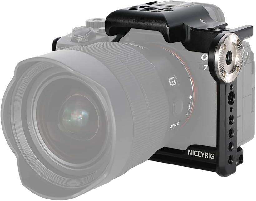 互換品Niceyrig フルカメラケージ Sony A7M4 / A7IV Alpha 7R Vに専用 アルミニウム合金 ハンドグリップ クイックリリース 超拡張性 Arri規格のネジ穴がある Arca規格プレートがあり -505