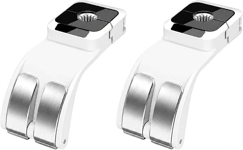 バリエーションコード : 2bktk2yt6l商品コード2bktk2fuj0商品名ヘッドレストフック 2個セット 車 後部座席 耐荷重25kg バッグ掛け 傘掛け 工具不要ブランドmoire importsカラーホワイト「使わない時は自動で格納、急ブレーキ時も飛び出さない」バネ式自動回弾機構でフックが常に収納状態を維持。使いたい時だけ引き出せるので、後部座席の同乗者にフックが接触するリスクを構造レベルで低減する。「重い荷物が落ちてシートを汚す悩みを解消」最大耐荷重25kgの高強度ABS＋ステンレスフック構造。ペットボトル入り買い物袋、重いビジネスバッグ、濡れた傘を掛けても変形・破損しにくく、足元に転がる荷物がなくなる。「1本のポールに2つの掛け位置で積み込みが一気にラクになる」独立した2箇所の掛け位置を搭載し、バッグと傘、上着とドリンクボトルを同時収納。2個セットで計4箇所を確保できるため、後席足元のデッドスペースをそのまま活用できる。「ヘッドレストポールを傷つけず、走行中の異音も出にくい」ポール接触面に柔らかスポンジリングを内蔵。本革・合皮シートのポールにも傷やキズ跡が残りにくく、振動を吸収するためカタカタ音が発生しにくい設計。ほぼすべての2本棒ヘッドレスト車に対応。「対応：2本棒ヘッドレストのある国産・輸入乗用車・SUV全般。非対応：棒なし一体型ヘッドレストのスポーツカー・一部軽自動車」ヘッドレスト取り外し不要、クリップで挟むだけで約10秒で取り付け完了。※ 他ネットショップでも併売しているため、ご注文後に在庫切れとなる場合があります。予めご了承ください。※ 品薄または希少等の理由により、参考価格よりも高い価格で販売されている場合があります。ご注文の際には必ず販売価格をご確認ください。※ 沖縄県、離島または一部地域の場合、別途送料の負担をお願いする場合があります。予めご了承ください。※ お使いのモニタにより写真の色が実際の商品の色と異なる場合や、イメージに差異が生じることがあります。予めご了承ください。※ 商品の詳細（カラー・数量・サイズ 等）については、ページ内の商品説明をご確認のうえ、ご注文ください。※ モバイル版・スマホ版ページでは、お使いの端末によっては一部の情報が表示されないことがあります。すべての記載情報をご確認するには、PC版ページをご覧ください。車内の荷物が足元に転がる、急ブレーキで袋が飛ぶ——その悩みをフック1本で解決買い物帰りに後席へ置いた袋が急ブレーキで転倒し、中身が散乱した経験はありませんか。moire imports のヘッドレストフックは、バネ式の自動回弾機構・耐荷重25kg・2箇所掛けという3つの機能を1本に凝縮し、車内の収納課題を構造から解消します。＊ 自動回弾機構——使わない時は格納、急ブレーキ時も飛び出さないフックはバネで常に収納位置へ戻る設計。使いたい時だけ引き出し、使わない時はポールに沿って格納されます。万一の急制動でもフックが後席乗員に当たりにくく、荷物をしっかり保持するため車内への落下・散乱リスクを大幅に減らします。＊ 耐荷重25kg——重いバッグも、重い買い物袋も、濡れた傘もまとめて掛けられる本体は高強度ABSと金属を組み合わせ、フック先端はステンレス製。高荷重でも変形・破損しにくい構造で、日常の買い物袋から重いリュック、ビジネスバッグ、キャンプ・スポーツ用品まで幅広く対応します。フック間隔は2.5cmで、持ち手の太い袋も無理なく掛けられます。＊ 2つの独立した掛け位置——「バッグ＋傘」「上着＋ドリンク」を同時収納1本のフックに独立した2箇所の掛け位置を搭載。2個セットで合計4箇所の収納スペースを確保できます。前席ではバッグの落下防止、後席ではリュックや傘・お菓子袋を吊るすなど、前後席兼用でシートバックのデッドスペースを有効活用できます。＊ スポンジリング内蔵——ポールに傷を残さず、走行中の異音も起きにくいヘッドレストポールとの接触面に柔らかいスポンジリングを内蔵。本革・合皮シートのポールにも傷跡が残りにくく、振動を吸収するため走行中のカタカタ音が発生しにくい設計です。＊ 工具不要・約10秒で取り付け完了ヘッドレストを取り外す必要なく、ポールをクリップで挟むだけで装着完了。初めてカーアクセサリーを取り付ける方でも迷わず設置できます。＊ 対応車種2本棒ヘッドレストを持つほぼすべての乗用車・SUVに対応。トヨタ（ヤリス・カローラ・シエンタ・アルファード・ノア・ヴォクシーなど）、ホンダ（N-BOX・フリード・シビック・アコードなど）、日産（セレナ・ノート・エクストレイルなど）、マツダ（CX-5・CX-8・アクセラなど）、スズキ（スペーシア・ハスラーなど）に取り付け実績あり。＊一体型ヘッドレスト（棒なし）のスポーツカーや一部軽自動車には非対応です。ご購入前にお手元のヘッドレストの形状をご確認ください。＊ ミラーブラック／ミラーホワイトの2カラー展開ミラー加工を施したブラックとホワイトの2色で、どちらの内装カラーにも自然に溶け込みます。＊ 商品仕様素材：高強度ABS＋ステンレス（フック部）／耐荷重：25kg／カラー：ミラーブラック・ミラーホワイト／内容：2個セット