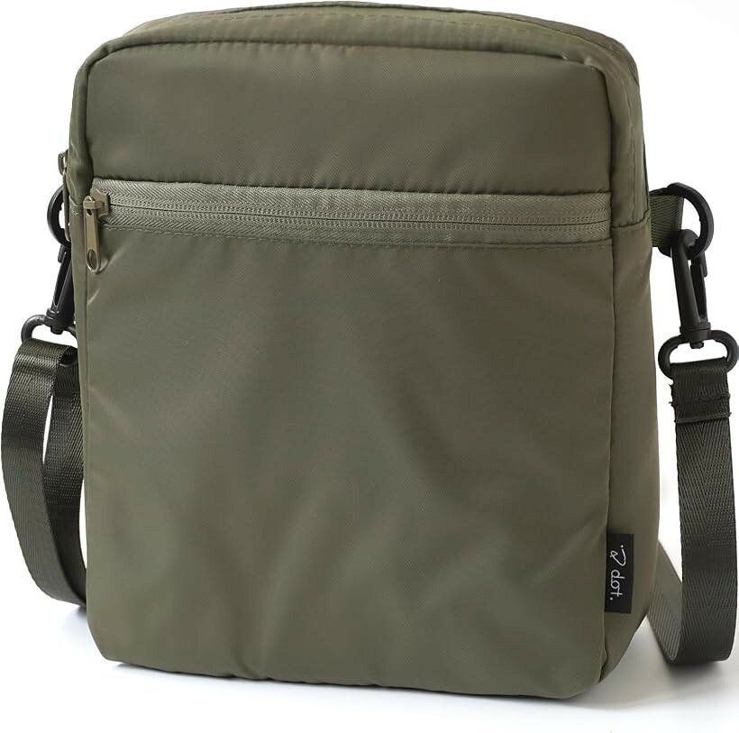 バリエーションコード : 2busugvt60商品コード2busrfcpj2商品名保冷ポーチ 保冷ショルダーバッグ 3L 小さめ ミニ 軽量 500mlx3本 フェス バッグ バッグインバッグ 斜めがけ 保冷 保温 止水ファスナー 撥水 ペットボトルホルダーブランドdot.カラーカーキ「コンパクトなのにしっかり保冷」500ml・600mlペットボトルが3本入るスマートな3L設計。ドリンクをしっかり保冷し、暑い季節のお出かけにも安心です。「撥水素材＆止水ファスナーで安心設計」外側は撥水ナイロン生地、ファスナーは止水仕様。突然の雨や結露にも対応します。内側は防水PEVA素材で、お手入れも簡単です。「2WAY仕様で使い方自由自在」ショルダーストラップを外せば、バッグインバッグやポーチとしても活躍。ランチや軽食収納にも便利です。「賢く使い分け＆保冷力アップ」買い物時にはアイスや冷凍食品を冷たいもの専用で分けて収納する使い方も。さらに、メインの保冷バッグに“イン”するカンガルースタイルにすれば保冷効果を底上げできます。「軽量＆ユニセックスデザイン」軽量で持ち歩きやすく、シンプルで洗練されたデザイン。男女問わず、フェス・ピクニック・レジャー・通勤通学まで幅広いシーンに対応。「サイズ」約幅21x奥行9x高さ25cm／容量約3L。前後ポケット付きで、スマートフォンや小物の収納にも便利です。＊本製品は、日本ブランド dot. が企画・設計・販売まで一貫して手がけるオリジナル商品です。生産は、日本側の基準に基づき、信頼のおける中国の提携工場にて行っております。※ 他ネットショップでも併売しているため、ご注文後に在庫切れとなる場合があります。予めご了承ください。※ 品薄または希少等の理由により、参考価格よりも高い価格で販売されている場合があります。ご注文の際には必ず販売価格をご確認ください。※ 沖縄県、離島または一部地域の場合、別途送料の負担をお願いする場合があります。予めご了承ください。※ お使いのモニタにより写真の色が実際の商品の色と異なる場合や、イメージに差異が生じることがあります。予めご了承ください。※ 商品の詳細（カラー・数量・サイズ 等）については、ページ内の商品説明をご確認のうえ、ご注文ください。※ モバイル版・スマホ版ページでは、お使いの端末によっては一部の情報が表示されないことがあります。すべての記載情報をご確認するには、PC版ページをご覧ください。