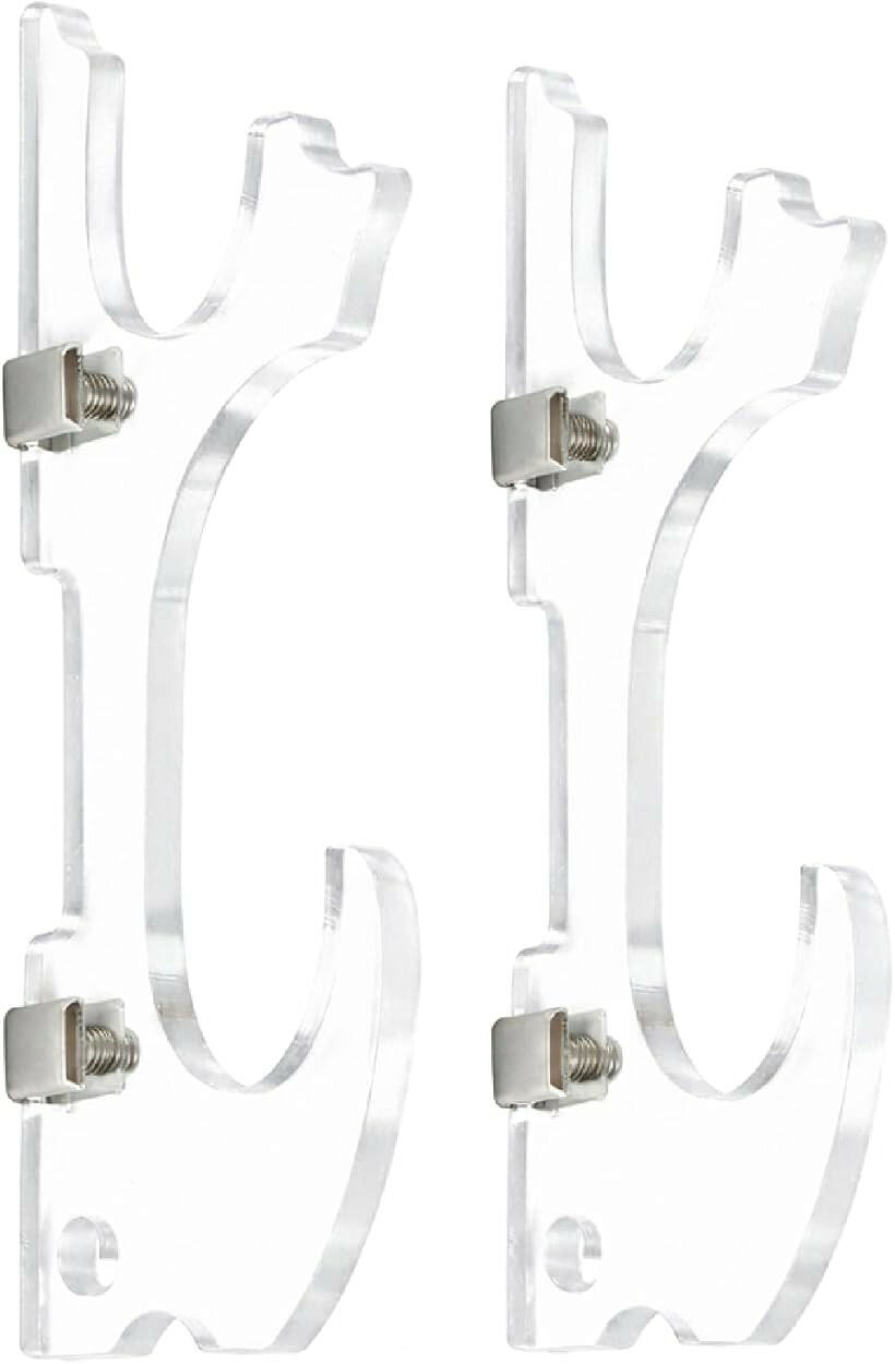 バリエーションコード : 2br1c6wjdc商品コード2br1c6tit8商品名刀掛け 刀掛台 壁掛け アクリル 模造刀 日本刀 スタンド 展示 透明ブランドZERONOWAカラークリア2本掛けサイズ等約17.6cmx7.8cm壁掛けタイプの刀掛台は、お気に入りの日本刀や模造刀、木刀を省スペースで美しく飾るための専用スタンドです。透明度の高いアクリル素材を採用したことで、壁面に溶け込み、展示物がまるで宙に浮いているかのような視覚効果を演出。自慢のコレクションが主役になる、洗練されたインテリア空間を創り出します。模造刀や竹刀の保管だけでなく、笛や簫などの管楽器、釣竿といった長尺物の収納にも活用いただけます。和室の雰囲気を損なわず、現代的な洋室にもマッチするデザインが魅力。趣味の部屋はもちろん、店舗の什器や展示会でのディスプレイとしても重宝します。壁面を利用するため、限られたスペースを有効活用できます。アクリル製の刀置きは、木製スタンドと異なり、展示物自体の色合いや形状を隠すことがありません。ライトセーバーや装飾の凝った模造刀など、細部までこだわりたいアイテムの展示に最適です。省スペースで設置可能な壁掛けスタイルは、限られた空間でも展示を諦めたくないすべての方におすすめの仕様です。厚みのあるアクリルを使用し、高い耐久性と透明感を両立。壁にネジで固定する構造で、大切なコレクションを安定して支えます。傷防止の保護フィルムを剥がせば、クリアな質感が現れます。日本刀や模造刀愛好家への贈り物、自分へのご褒美にも最適。複数を並べれば統一感のある圧巻の展示壁面も構築可能です。用途に合わせ、1本掛けと2本掛けからお好みのタイプをお選びください。「サイズ」 約17.6cmx7.8cm 「カラー」 クリア 「素材」 アクリル 「商品重量」 約115g 「内容」 1個※ 他ネットショップでも併売しているため、ご注文後に在庫切れとなる場合があります。予めご了承ください。※ 品薄または希少等の理由により、参考価格よりも高い価格で販売されている場合があります。ご注文の際には必ず販売価格をご確認ください。※ 沖縄県、離島または一部地域の場合、別途送料の負担をお願いする場合があります。予めご了承ください。※ お使いのモニタにより写真の色が実際の商品の色と異なる場合や、イメージに差異が生じることがあります。予めご了承ください。※ 商品の詳細（カラー・数量・サイズ 等）については、ページ内の商品説明をご確認のうえ、ご注文ください。※ モバイル版・スマホ版ページでは、お使いの端末によっては一部の情報が表示されないことがあります。すべての記載情報をご確認するには、PC版ページをご覧ください。＊取扱説明書は付属しておりません。＊商品の仕様は予告なく変更する場合がありますがご了承ください。