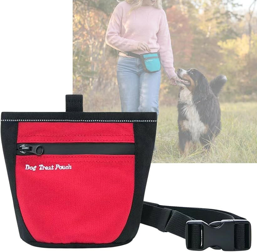 バリエーションコード : 2bkh02ucjt商品コード2bkh3cvly9商品名トリーツポーチ 犬おやつポーチ 犬 マグネット 散歩 バッグ バック お散歩バック お散歩バッグ ウエストバッグ ペット おやつ入れブランド良品CUORAカラーレッド使いやすさ抜群のトリーツポーチ ・片手でサッと開閉 ・大きく開いて取り出しやすい ・軽量＆3WAY装着対応 ・防水＆丈夫なオックスフォード生地マグネット式開閉だから、 ファスナー不要でラクラク開閉。散歩中やトレーニング中でも 片手で素早くおやつを取り出せます。「すぐ褒める」ができるから しつけやトレーニングにも最適。大きく開く開口部＆しっかりマチ付き。・手がすっぽり入る ・トリーツを探しやすい ・たっぷり収納できる ドッグフードやおやつも しっかり入るちょうどいいサイズ感。高品質600Dオックスフォード生地採用。・耐摩耗 ・防水仕様 ・汚れを拭き取りやすい 毎日の散歩やアウトドアでも安心。内側は引き出して簡単に掃除できます。前面ポケット付きで、 鍵・小銭・うんち袋収納にも便利。さらに、 ・ウエスト装着 ・ショルダー装着 ・フック固定 シーンに合わせて使い分け可能。※ 他ネットショップでも併売しているため、ご注文後に在庫切れとなる場合があります。予めご了承ください。※ 品薄または希少等の理由により、参考価格よりも高い価格で販売されている場合があります。ご注文の際には必ず販売価格をご確認ください。※ 沖縄県、離島または一部地域の場合、別途送料の負担をお願いする場合があります。予めご了承ください。※ お使いのモニタにより写真の色が実際の商品の色と異なる場合や、イメージに差異が生じることがあります。予めご了承ください。※ 商品の詳細（カラー・数量・サイズ 等）については、ページ内の商品説明をご確認のうえ、ご注文ください。※ モバイル版・スマホ版ページでは、お使いの端末によっては一部の情報が表示されないことがあります。すべての記載情報をご確認するには、PC版ページをご覧ください。「商品仕様」 サイズ：約17.5x8x13.6cm 重量：約130g カラー：ブラック／レッド／ブルー 内容：トリーツポーチx1個
