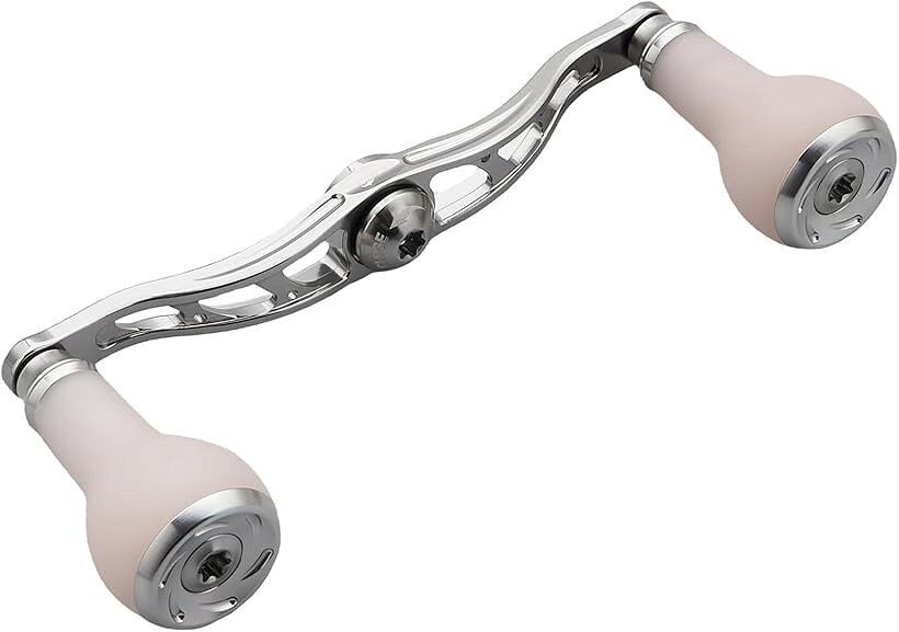 バリエーションコード : 2bk51d98v3商品コード2bk51irw3d商品名リール ハンドル TPE製ノブ搭載 シマノ ダイワ アブガルシア ベイトリール TPE Arch SeriesブランドHEIGHTENカラーガンメタル＆白色 - 変色サイズ等120mm「サイズ」直径27mm TPE製ノブ、航空アルミ製ハンドル軸心距離105mm/115mm/120mm。「105mm総重」50g(センターナット含む)「115mm総重」52g(センターナット含む)「120mm総重」54g(センターナット含む)「130mm総重」55g(センターナット含む) 「素材」ノブ-TPE＆航空アルミ、ハンドル-航空アルミ。「105mm付属品」4x7mmセンターナット2個、5x8mmセンターナット2個、DAIWA STEEZセンターナット1個、転換スリーブ1個、レンチ1個。「115/120/130mm付属品」4x7mmセンターナット2個、5x8mmセンターナット2個、6角ワッシャー 6個(取付部4x7mm、5x8mm)、レンチ1個。「適応機種」取付部4x7mm、5x8mmのDAIWA， SHIMANO， ABU GARCIAのベイトリールに適用。※ 他ネットショップでも併売しているため、ご注文後に在庫切れとなる場合があります。予めご了承ください。※ 品薄または希少等の理由により、参考価格よりも高い価格で販売されている場合があります。ご注文の際には必ず販売価格をご確認ください。※ 沖縄県、離島または一部地域の場合、別途送料の負担をお願いする場合があります。予めご了承ください。※ お使いのモニタにより写真の色が実際の商品の色と異なる場合や、イメージに差異が生じることがあります。予めご了承ください。※ 商品の詳細（カラー・数量・サイズ 等）については、ページ内の商品説明をご確認のうえ、ご注文ください。※ モバイル版・スマホ版ページでは、お使いの端末によっては一部の情報が表示されないことがあります。すべての記載情報をご確認するには、PC版ページをご覧ください。