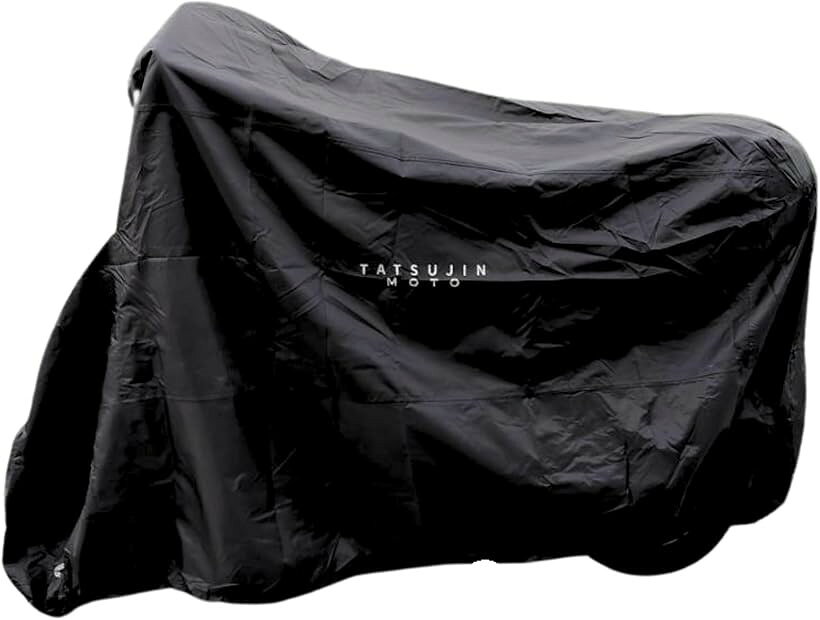 バリエーションコード : 2bk9llip0c商品コード2bktx1vtcd商品名達人モト バイクカバー 300D スタンダード 撥水 ロックホール付きブランドTATSUJIN MOTOカラーブラックサイズ等L「サイズL」 約 全長220cmx全幅95cmx全高110cm（125cc～250ccバイク、BOX付カブ等に対応したサイズです）「厚すぎず扱いやすい300Dスタンダード」 毎日使うものだからこそ、「極厚で重いカバー」ではなく、扱いやすさとのバランスを考えた300Dオックス生地を採用。軽量モデルでは物足りない方へ向けた、耐久性と使いやすさを両立したバランスモデルです。「撥水設計／シームテープ加工」 表面には撥水加工を施し、縫製部にはシームテープ加工を採用。日常的な雨・ホコリ・汚れ対策に配慮した設計です。＊本製品は完全防水ではありません。長時間の豪雨・台風環境では浸水する場合があります。「風飛び防止」 前後輪部に裾ゴム＋後輪部に長さ調整可能なワンタッチバックルを搭載。車体へフィットしやすく、風によるバタつきを軽減します。＊強風・台風時はカバーを外す等、安全対策を行ってください。「ブラックカラー・シルバーコーティング」 外側は夜間に目立ちにくいブラックカラー、内側はシルバーコーティング仕様。紫外線や日差しによる車体への影響に配慮し、日常使いしやすいシンプルなデザインに仕上げました。「47都道府県走破ライダー考案」 TATSUJIN MOTO（達人モト）は、全都道府県走破を経験した日本人ライダーが立ち上げたバイク用品ブランドです。実際のツーリング経験から「毎日使いやすいカバー」を目指して開発しました。「適合車種（Lサイズ：約220cm）」スーパーカブ50、スーパーカブ110、クロスカブ50、クロスカブ110、CT125ハンターカブ、モンキー125、ダックス125、グロム、PCX125、PCX160、CB125R、CB250R、CBR250R、ADV160、VTR250、NMAX125、NMAX155、トリシティ125、トリシティ155、GSX-S125、GSX-R125、ジクサー150、ジクサーSF150、ジクサー250、ジクサーSF250、Ninja250、Ninja400 等「サイズ選びの注意点」裾ゴム仕様のため、車体形状によっては装着感がタイトになる場合があります。車体全長より15～30cm程度余裕のあるサイズを推奨します。リアボックス・風防・大型スクリーン装着車は1サイズ上を推奨します。購入前に必ず実車サイズをご確認ください。「セット内容」 バイクカバー本体、専用収納袋※ 他ネットショップでも併売しているため、ご注文後に在庫切れとなる場合があります。予めご了承ください。※ 品薄または希少等の理由により、参考価格よりも高い価格で販売されている場合があります。ご注文の際には必ず販売価格をご確認ください。※ 沖縄県、離島または一部地域の場合、別途送料の負担をお願いする場合があります。予めご了承ください。※ お使いのモニタにより写真の色が実際の商品の色と異なる場合や、イメージに差異が生じることがあります。予めご了承ください。※ 商品の詳細（カラー・数量・サイズ 等）については、ページ内の商品説明をご確認のうえ、ご注文ください。※ モバイル版・スマホ版ページでは、お使いの端末によっては一部の情報が表示されないことがあります。すべての記載情報をご確認するには、PC版ページをご覧ください。「47都道府県走破ライダーの経験をもとに設計｜TATSUJIN MOTO」「厚手＝重すぎる」「軽い＝破れやすい」──そんなバイクカバー選びの悩みから生まれた、実用性重視の300D スタンダードモデル。厚手300Dオックス生地を採用しながら、毎日扱いやすいバランスを追求しました。消耗品だからこそ、必要十分な性能を、現実的な価格で。日本一周を経験したライダーが考えた、実用的なバイクカバーです。「主な製品仕様」・生地素材：300D オックスフォード（ポリエステル）・表面処理：撥水加工（ブラック生地）・UV対策：内側シルバコーティング・防水加工：縫製部シームテープ加工・カラー：ブラック・ロック対応：前輪部に大型ロックホール・風飛び防止：後輪部ワンタッチバックル＋前後裾ゴム・付属品：収納袋「サイズラインナップ」Lサイズ：約 全長220cm x 全幅95cm x 全高110cm（125cc～250ccクラス）＊車体サイズより+10cm～20cm程度大きめサイズを推奨します。＊リアBOX・大型スクリーン・風防装着車はワンサイズ上推奨です。＊年式・カスタム状況によりサイズが異なるため、必ず実車サイズをご確認ください。「使用上のご注意」・耐熱性について：本製品は耐熱仕様ではありません。走行直後のエンジン・マフラーは高温となるため、十分に冷えてからご使用ください。・防水性について：撥水加工・シームテープ加工を施していますが、完全防水ではありません。長時間の豪雨や台風環境では縫製部などから浸水する場合があります。・使用環境について：屋根付き駐輪場や立体駐車場などでの日差し・雨の吹込み・ホコリ対策に適した実用設計です。・風対策について：前輪ロックホール固定＋後輪バックル固定を推奨します。強風時はカバーを外す等、安全対策を行ってください。