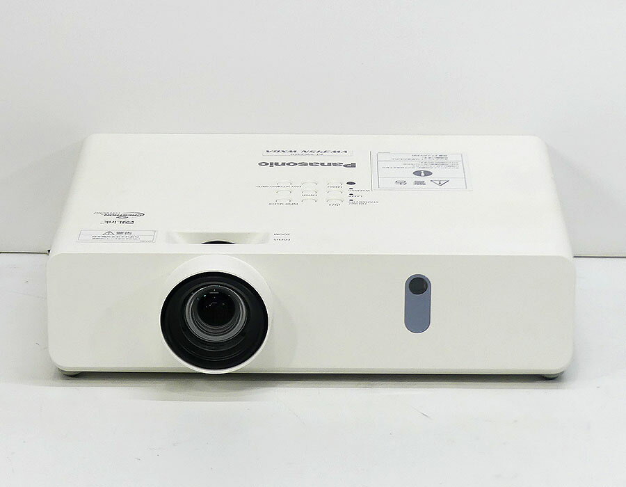 オフィスハードウェアエーワンのPanasonic パナソニック PT-VW345N 液晶プロジェクター (3700ルーメン WXGA 小型 HDMI対応 リモコン付き)【中古 プロジェクター】【送料無料】1カ月保証あり｜アングル3