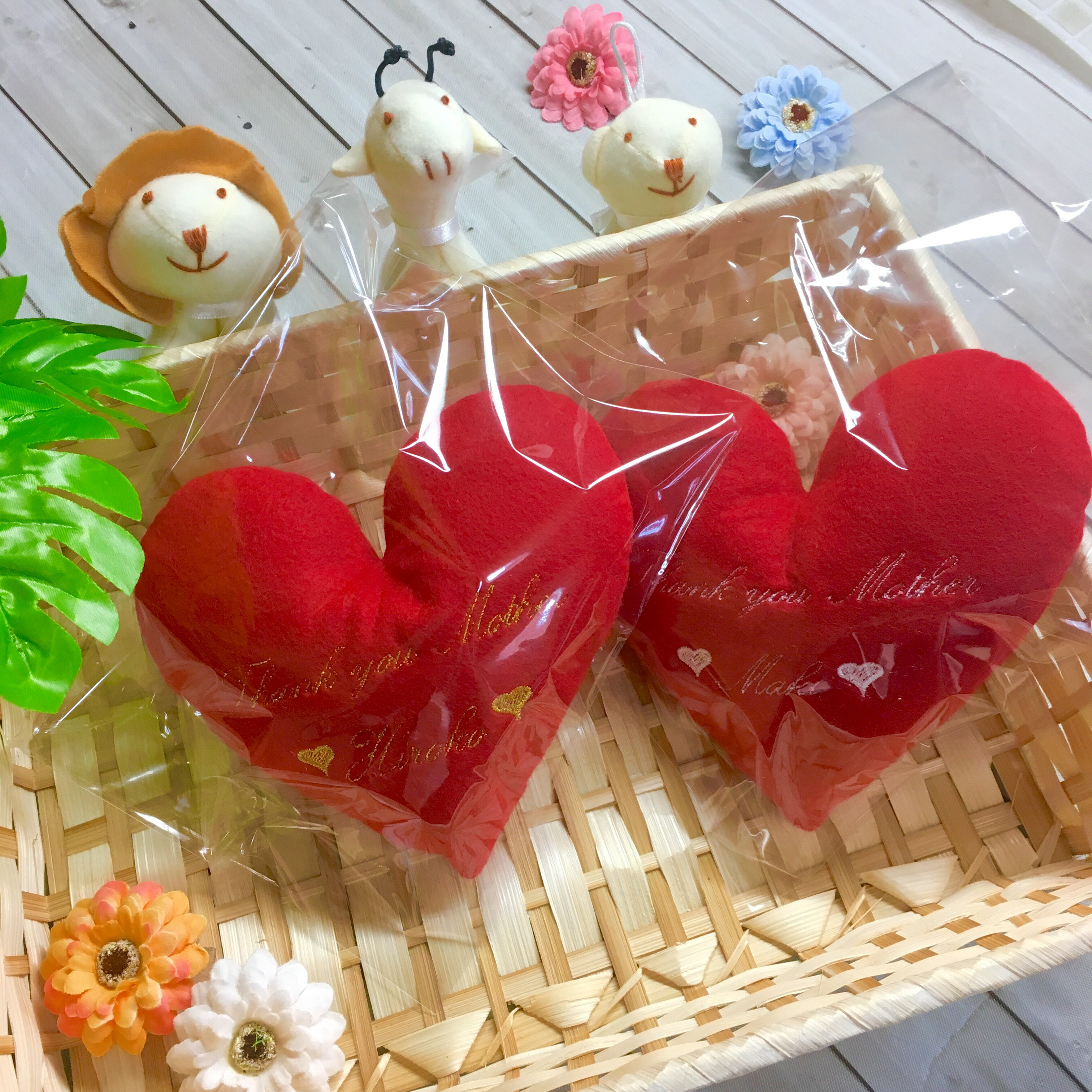 【 フリー文字刺繍 ハートのクッション 】装飾 I LOVE YOU プロポーズ 告白 記念日 アニバーサリー サプライズ 結婚式 披露宴 バレンタイン ホワイトデー ロマンチック ウェディング パーティー お祝い ガーランド ハート 指輪 恋心 アプローチ 大切な人 へ 贈り物ドッキリ 3