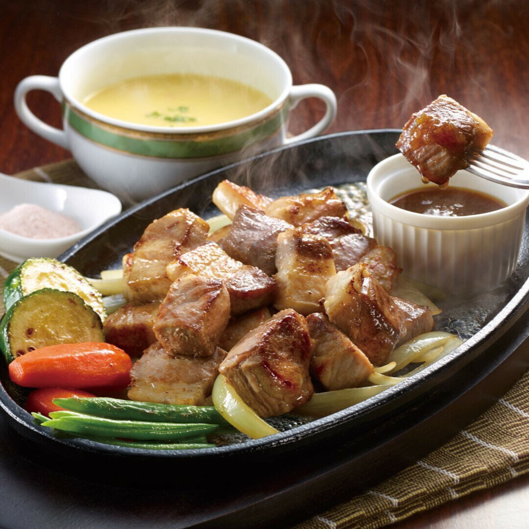 九州産黒豚 角切りステーキ 九州産黒豚 黒豚 豚肉 角切りステーキ ステーキ カレー 一口サイズ 酢豚 バラ肉 肩肉 ヒマラヤ 岩塩 ピンクソルト BBQ 冷凍 グルメ ギフト お取り寄せ 人気 おすすめ ランキング ※代引不可