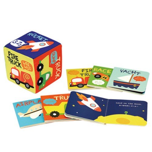 ★特価★365日毎日発送OK★ベッドタイムストーリー／のりもののおはなし／ヒロ・コーポレーション おやすみ前の読み聞かせ。今夜はどのお話かな？ サイコロを振って出たモチーフの絵本を楽しもう！ シンプルな絵と短いストーリーで、飽きることなく読み聞かせができます。 おやすみ前の親子の距離がぐっと近くなる、コミュニケーションツールとしてお楽しみください。 日本語も英語も楽しめる6冊の絵本とサイコロのセット。 サイコロはカラカラやさしい音が鳴るのでラトルとしても楽しめます。 だいすきなパパやママの声を聞いて子どもの心を落ち着かせたり、さまざまな言葉やモチーフに出会うきっかけになったりと、語彙力だけでなく想像力や感受性が豊かになります。 【セット内容】 サイコロ×1、絵本×6 対象年齢：1,5才以上 サイズ：10×10×10cm（サイコロ）9×9×0.5cm（絵本） メーカー希望小売価格：1,600円(税抜) ★おえかきのページはこちらです♪