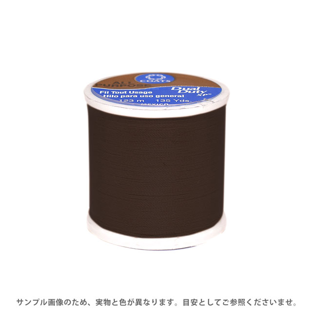 ※商品名がDual DutyからCOATS&CLARKに変更されましたが同一の工場で製造されており、糸の品質に変更はございません。商品ラベルも順次切り替わりますが、新旧商品ラベルはお選びいただけません。●素材：ポリエステル100％●長さ：123m巻き●番手：#55●使用針：メリケン針7〜9、ミシン針11〜14番●生産国：メキシコ【商品の詳細】強度のある芯を毛羽で包み込んだ二重構造のコアスレッド。ポリエステル100％なので、強力で切れにくく、なめらかな縫い心地です。パッチワークのピースワーク用ですが、ミシンキルトにも使えます。【誠に恐れ入りますが、下記をご了承の上ご注文ください。】・当社物流システムの都合上、生地と糸の色合わせやご相談は一切承っておりません。・画像のお色はディスプレイや視覚環境等により、実際の色とはかなり誤差がある場合がございます。あくまで目安としてご参照ください。・必ず商品名の色番号と番手（糸の太さ）をご確認の上、ご注文くださいませ。・当社の他オンラインショップと在庫を共有しており、注文が確定しても完売・欠品の場合があります。予めご了承下さい。
