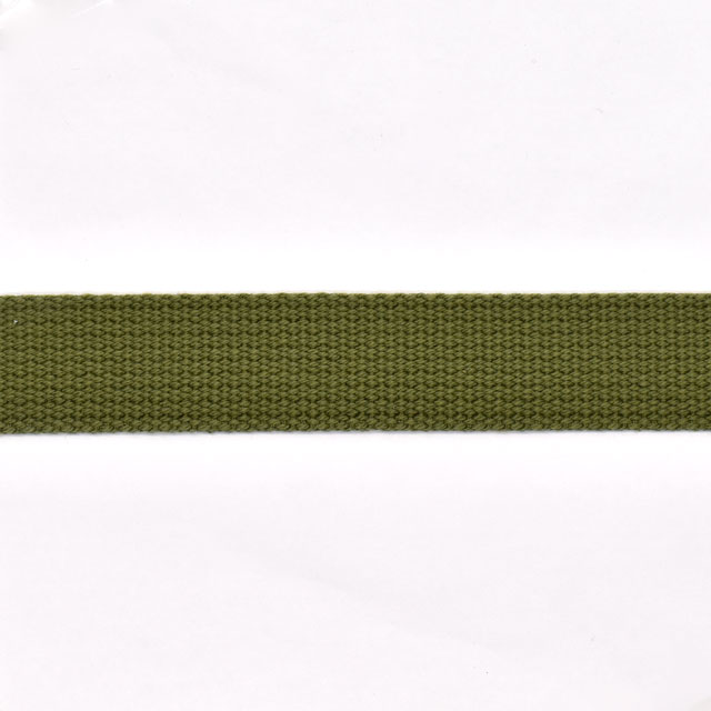 ●素材：アクリル100%●サイズ：約25mm幅/約2mm厚【商品の詳細】袋とじ織のカラーテープです。ソフトな肌触りなので入園入学などの子供用グッズにもおすすめです。25mm幅はお子様でも握りやすく、レッスンバッグ・上履き入れ、子供用のリュッ...