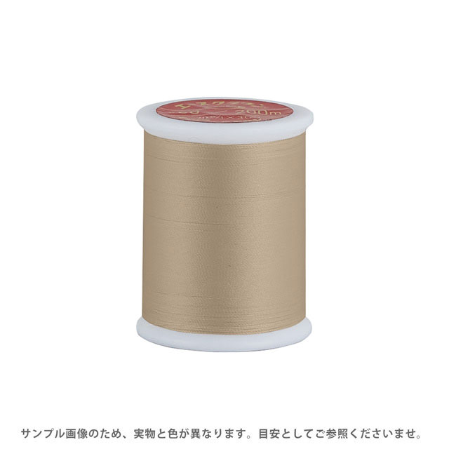 ●素材：ポリエステル100％●長さ：200m巻き【商品の詳細】光沢感と細くても強度のあるポリエステル100%のフィラメント糸です。スポーツウェアや、その他服地などの縫製にご利用いただけます。ご家庭でも使いやすい少量の200m巻きです。【誠に恐れ入りますが、下記をご了承の上ご注文ください。】・当社物流システムの都合上、生地と糸の色合わせやご相談は一切承っておりません。・画像のお色はディスプレイや視覚環境等により、実際の色とはかなり誤差がある場合がございます。あくまで目安としてご参照ください。・必ず商品名の色番号と番手（糸の太さ）をご確認の上、ご注文くださいませ。・お手持ちの生地に合う色をお探しの場合は、色見本帳にてご確認いただく事をおすすめ致します。・当社の他オンラインショップと在庫を共有しており、注文が確定しても完売・欠品の場合があります。予めご了承下さい。