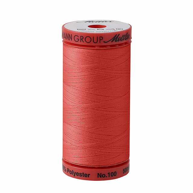 ●素材：ポリエステル100％●番手：60番●長さ：500m巻き●生産国：スイス【商品の詳細】スイス、メトラー社の縫い糸「メトロシーン」。長さ500mの大巻タイプです。シルクのような光沢感があるポリエステル100％の糸です。手縫いでも絡みにくく、縫いやすい糸なので、パッチワークやハワイアンキルトなどのアップリケやキルティング、ピーシングに適しています。手縫いだけでなくミシン糸としても使用でき、様々な生地の縫製、幅広い用途にご利用いただけます。【誠に恐れ入りますが、下記をご了承の上ご注文ください。】・当社物流システムの都合上、生地と糸の色合わせやご相談は一切承っておりません。・画像のお色はディスプレイや視覚環境等により、実際の色とは誤差がある場合がございます。・必ず商品名の色番号と番手（糸の太さ）をご確認の上、ご注文くださいませ。・オカダヤが運営する他の店舗と在庫を共有しており、ご注文が確定しても完売・欠品状態である場合がございますので、予めご了承下さいませ。
