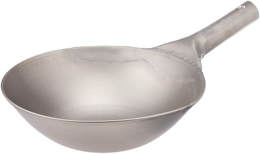 一般的なソテーやフライ用 サイズ:φ330x深さ96mm 重量:570g 素材・材質:チタン 原産国:日本 板厚:1.2mm
