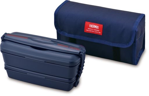 保冷ケース付き弁当箱がリニューアル! 食洗機対応モデル。 本体サイズ(約):幅20.5x奥行き9x高さ10.5cm、本体重量(約):400g、容量:900ml 原産国:中国 素材・材質:上容器本体・下容器本体・仕切り・上容器フタ・下容器フタ:ポリプロピレン / ハシフタ:ABS樹脂 / ハシフタバンド・上容器パッキン・下容器パッキン:シリコーンゴム / ハシ:メタクリル樹脂 /【専用保冷ケース】外生地・内生地:ポリエステル / クッション(断熱材):発泡ポリエチレン 付属品:専用保冷ケース、ハシ、仕切り