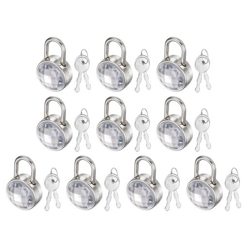 カラー:ホワイト; 材質:金属; 長さ:32mm / 1.3インチ; 幅:20mm / 0.8インチ; 厚さ:11mm / 0.4インチ; 内容物:10個x小型南京錠(各ロックに鍵2本付属) 特徴:頑丈な金属製の小型鍵付きロックは耐久性に優れ、耐腐食性、防錆加工が施されており、長期間使用しても色褪せない光沢表面を保持します。小型軽量で持ち運びや収納に便利な日記用ロックは、簡単かつスムーズに開閉できます。 用途:鍵付き小型南京錠は、宝石箱、玩具箱、収納ボックス、引き出し、ワードローブ、ハンドバッグ、ブリーフケース、小型スーツケース、日記帳、ノート、小物箱などに使用できる実用的なアクセサリーです。個人の所有物を保護するシンプルで信頼性の高いロックソリューションを提供します。 使用方法:この日記用ロックはスムーズで即座に作動します。鍵を使って簡単に開閉でき、手間いらずです。コンパクトで汎用性のあるサイズにより、どのアイテムにも違和感なくフィットします。 注意:かわいい日記用ロックを長時間湿気の多い環境に放置しないでください。ロックの性能に影響を与える可能性があります。