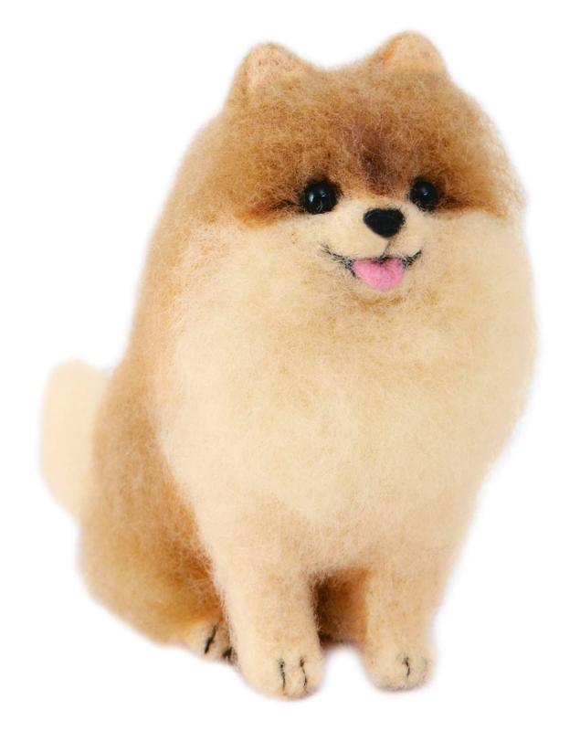 ハマナカ 羊毛フェルトキット アクレーヌでつくる かわいい DOG &amp; CAT ポメラニアン H441-539品番:H441-539仕様:羊毛フェルトキットデザイン:須佐佐知子色・柄:ポメラニアンセット内容:アクレーヌ、目、レシピ用意する物:フェルティングニードル極細(H441-023)、フェルティング用マット(H441-015)又はアクレーヌスターターキット(H441-047)、はさみ、目打ち、ボンド出来上がりサイズ:高さ 約9cm ニードルの刺し具合によって大きさは変わってきます。難易度:チャレンジ