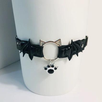 Rakuten - レッグガーター メンズ レディース ロリータ ゴシック 悪魔 翼 猫爪 ペンダント レザー 黒 白 伸縮性 おしゃれ かわいい サブカルチャー セクシー 太もも アクセサリー