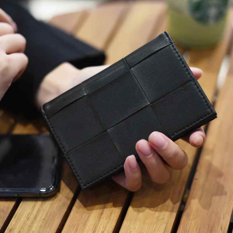名刺入れ メンズ レディース 羊革 レザー カードケース カード入れ 小銭入れ コインケース 名刺ケース ビジネス 大容量 超軽量 薄型 フラップ メッシュ 編み込み 無地 普段使い 通勤 通学 ブラック 黒 おしゃれ シンプル