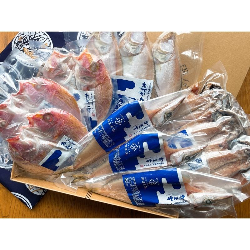 【送料無料 】地魚干物 3人前 お手頃セット 干物セット ひもの 干物 詰め合わせ あじ かれい かます れんこ鯛 無添加 一夜干し 国産 島根産 贈り物 魚 和食 おかず 酒の肴 おつまみ バーベキュー 海鮮 セット 帰省土産 産地直送 お取り寄せ グルメ 山陰 岡富商店 【js】 okatomi-10000135 山陰とれたて日本海おかとみ サンプル画像2