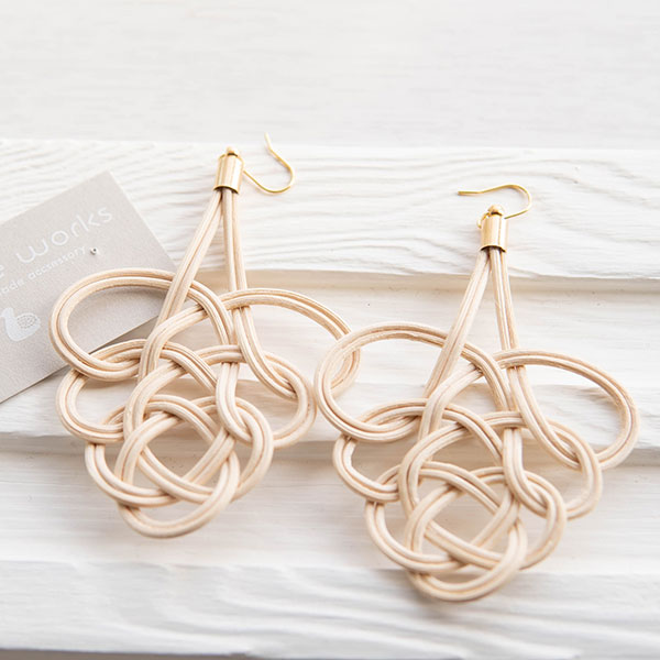 Rakuten - ラタンフックピアス【kuchibueworks】(アクセサリー ピアス レディース 女性)日本製 ハンドメイド 北欧 雑貨 贈り物 ギフト おしゃれ 大人かわいい