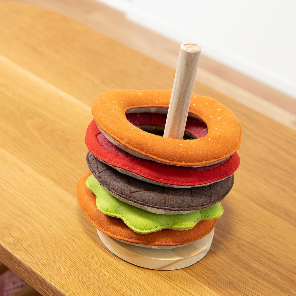 ハンバーガーモチーフの輪投げ【M hario マーケット】(おもちゃ わなげ セット 知育玩具 卓上)日本製 ハンドメイド 北欧 雑貨 贈り物 ギフト おしゃれ...