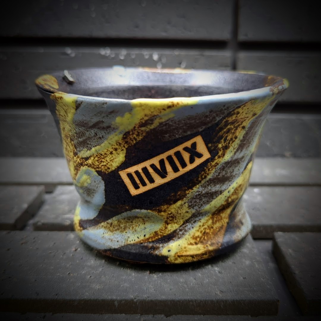 陶器製 植木鉢 Mサイズ Mad Army var.Yellow マッドアーミー イエロー カモフラ柄 迷彩 ミリタリー by ..