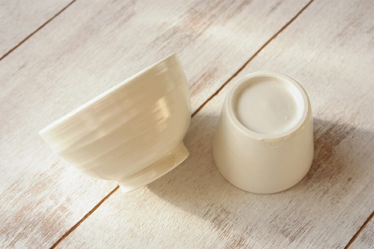 datta.沖縄南の島陶芸工房 |datta 結婚内祝い 新築内祝い 引出物 内祝い/おしゃれでかわいい沖縄陶器/やちむんと琉球ガラスのボウル/プレミアムセット/　白色1/ギフト/食器