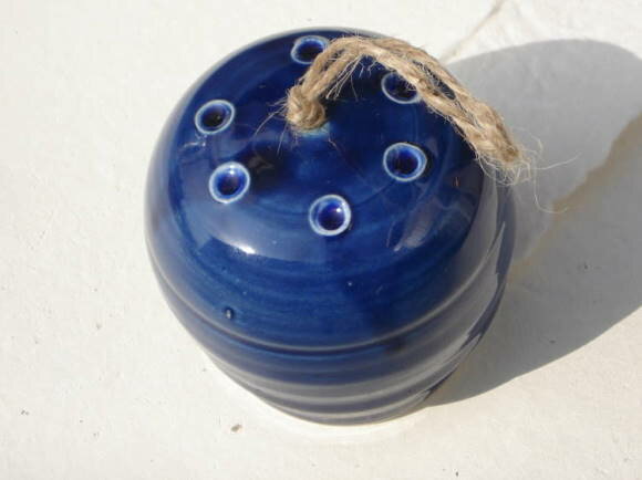 datta.沖縄南の島陶芸工房 |datta 沖縄陶器と琉球ガラスの風鈴[藍色2]のサムネイル