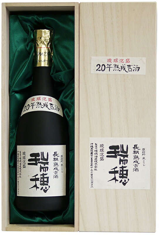 琉球王朝の膝元、泡盛発祥の地首里で創業以来「古酒造 り」に力を注いでおります。 　二十年古酒1 0 0 ％の芳醇な味わいは格別です。 「首里最古の蔵元」こだわりの逸品。 名称：焼酎泡盛 区分：古酒 製造業者：瑞穂酒造(株) 内容量：720ml アルコール度数　30度 【ご注意。酒類をご購入のお客様へお願い】 未成年者飲酒禁止法により、未成年者の飲酒は法律により禁止されています。 当店は未成年者には酒類を販売いたしません。 備考欄にご注文者年齢をご記入ください。　